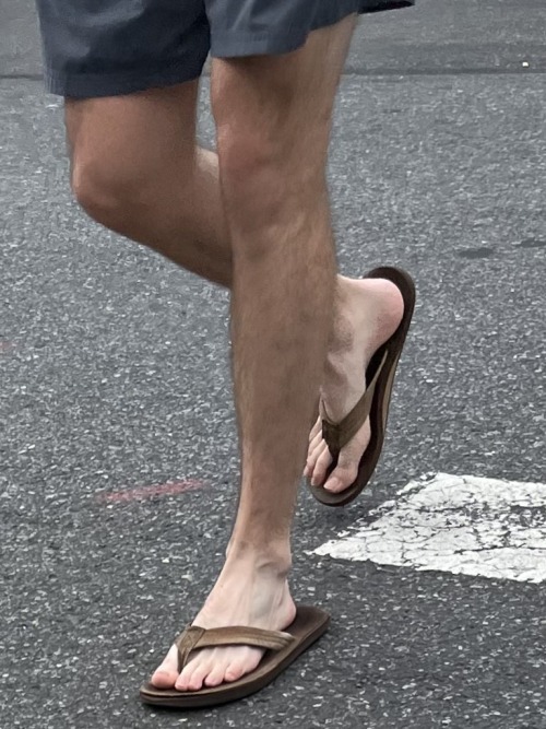 Tompkins Square Park Avenue Ahandsometank TopscruffRainbow Flip Flops