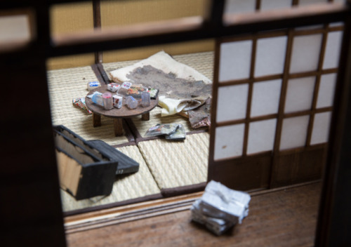 treacle-a: Miyu Kojima Creates Miniature Replicas of Lonely Deaths Twenty six-year old Miyu Kojima w