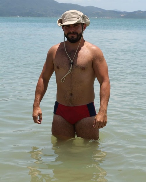 bear-hairy:  Déjanos tu comentario 🐻✔️😍😘  Rebloguea y comparte el contenido si te gustan las fotos.  #Bear_Hairy