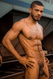 aworldofmenz:  dominicanblackboy:  A sexy naked moment outside with hot Brazilian muscle hunk Harry Lins and that fat delicious dick!😍😍😍😍   A World of Menz 