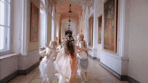 jeannemoreau:  Russkiy kovcheg (Aleksandr Sokurov, 2002)