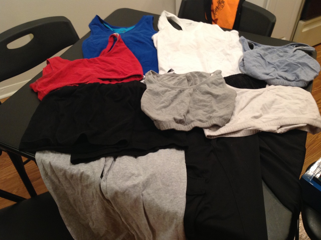 glitch13test:  imgonnamakeachange: NATASHA’S FITBLR GIVEAWAY I know you guys have