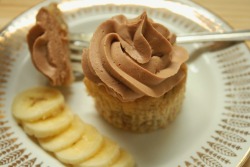 im-horngry:  Vegan Banana Treats - As Requested! XBanana Cupcakes with Cinnamon Chocolate Buttercream Frosting!