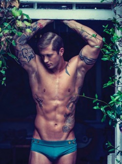 justgreatmen:  dirtyrabbithole:  Dan Osborne