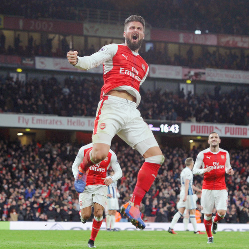 oliviergiroudd:Olivier Giroud celebrates scoring Arsenal’s goal during the Premier League match betw