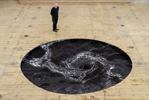 myampgoesto11: Anish Kapoor: Descension, 2015