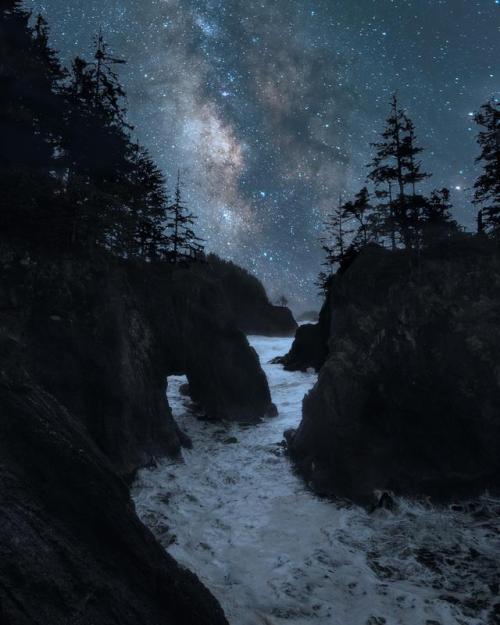 theencompassingworld: Oregon Coastline | by Michael Pistono