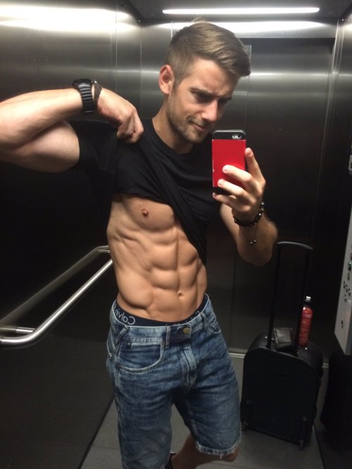 boyzoo: Alex Crockford (x)