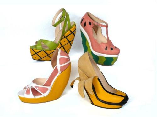 nadiaaboulhosn: shoplucky21: Fruit wedges need the pineapples