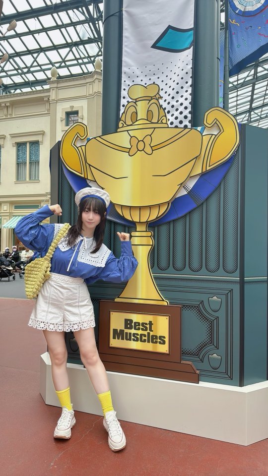 ディズニーで伊織もえ！❤️
Moe Iori at Disney! ❤️
Moe Iori en Disney! ❤️