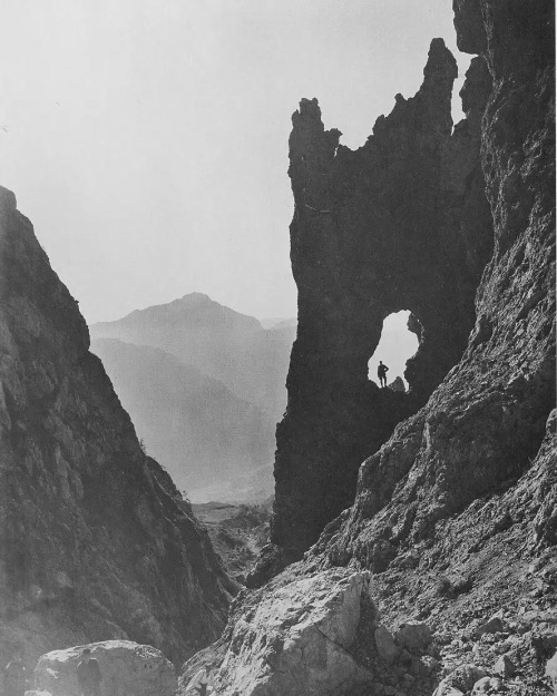 equatorjournal:Grigna méridionale, La fenêtre du Canalone Porta, 1930.  From “Sommets: cent ans d'aventure en montagne; les archives photographiques du musée national de la Montagne de Turin”.https://www.instagram.com/p/CRojMRCtVma/?utm_medium=tumblr