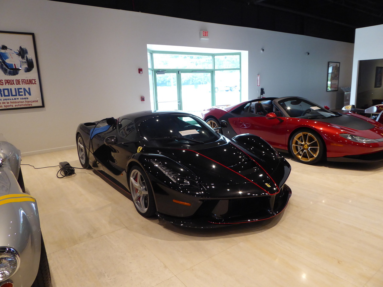fromcruise-instoconcours:  Weekend highlights #1: a drive out to Lake Forest Ferrari.