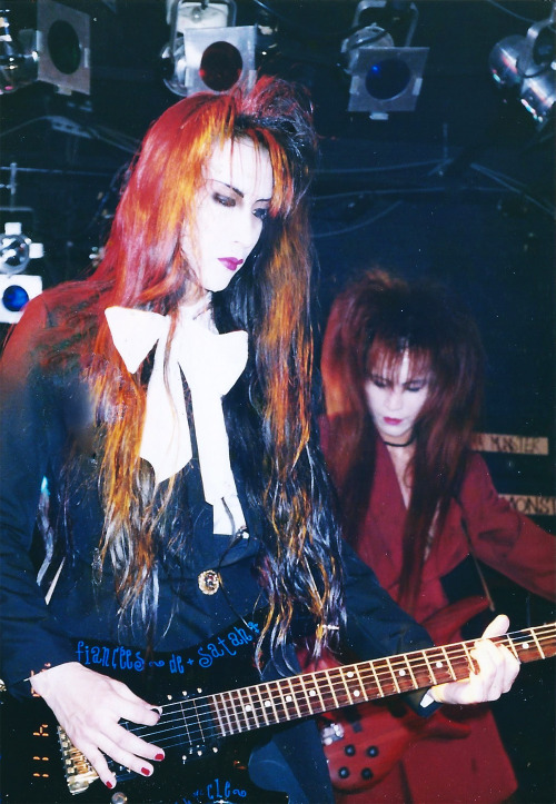 ethereal—spirits: Mana knows what to post. Two old MALICE MIZER photos found while cleaning. T