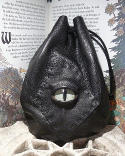 socialpsychopathblr:Bag by Abbots Hollow