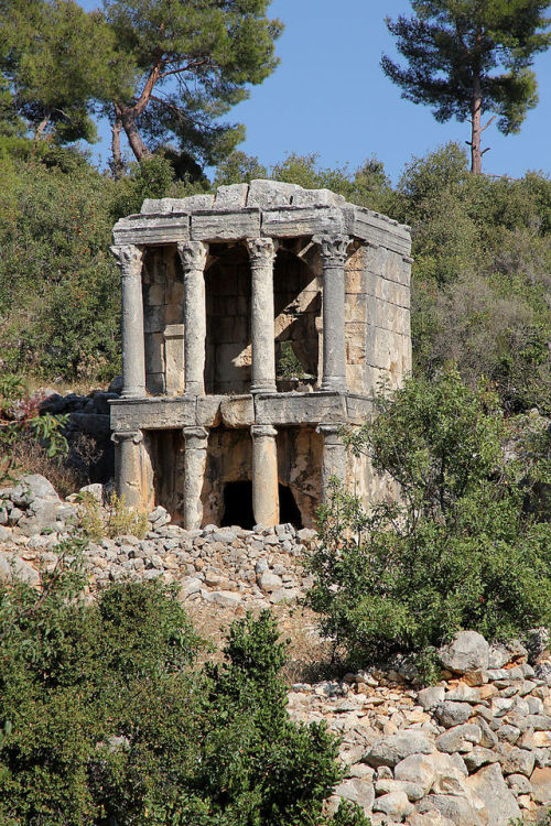 historyfilia:Greek ruins from Imbriogon, Turkey: two-story temple tomb