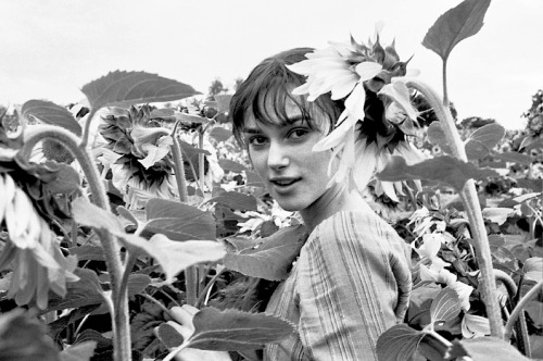 tomhiddletson: “I think every girl is looking for her Mr. Darcy.” - Keira KnightleyKeira