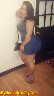 thickgirls2:  Thick or Phat ?