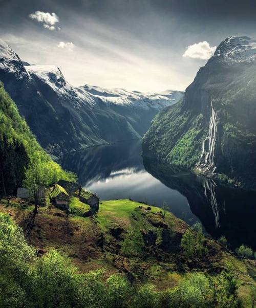 inhasa - Geirangerfjord in Norway