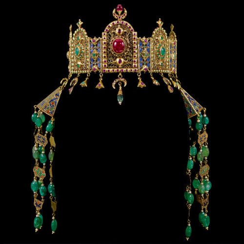 myfriendthebrachiosaurus:Amazigh, Jewish and Andalusian Moroccan Diadems and Headdresses | Taj Mag