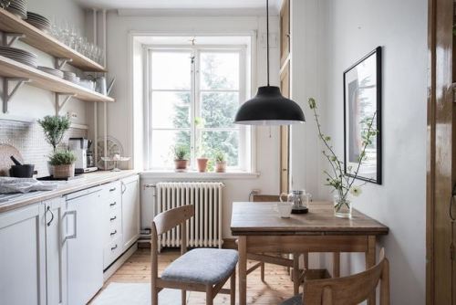 angchez:gravityhome:Small apartmentFollow Gravity Home: Blog - Instagram - Pinterest - Facebook - Sh