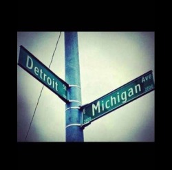 fr3aky91:  msparks3: freakhornysex: I’m from ☝️ 7 mile and Hoover  12th st (Rosa Parks) and Edison. Smh i miss Detroit :(  Lansing Michigan