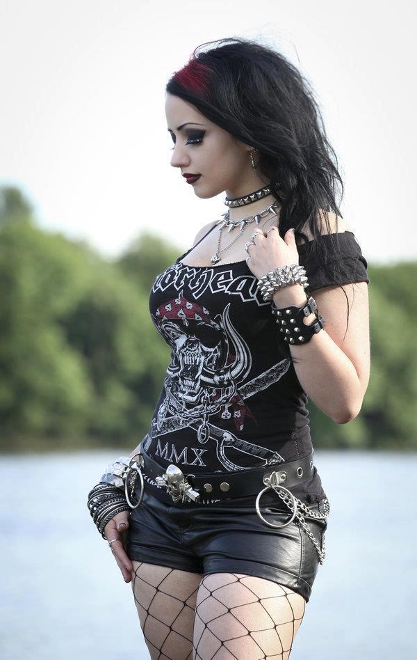 Always reblogging this, still don&rsquo;t know who she is.