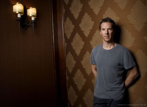 Gorgeous pictures of Benedict Cumberbatch posing at The Montage Hotel in Beverly Hills, California f