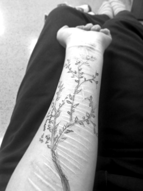 be-cutfree-and-hope:   Follow a depression blog with a little pinch of happiness. 