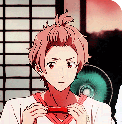 ayanime:  Nagisa ties his fringe up  