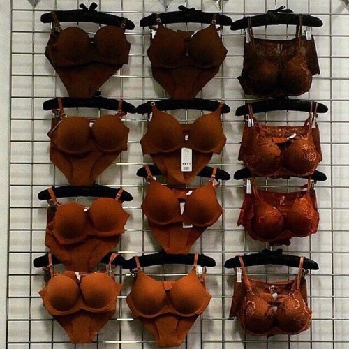 Finally! Made for women of color Let&rsquo;s support @nubianskin #2frochicks #bras #womenofcolor