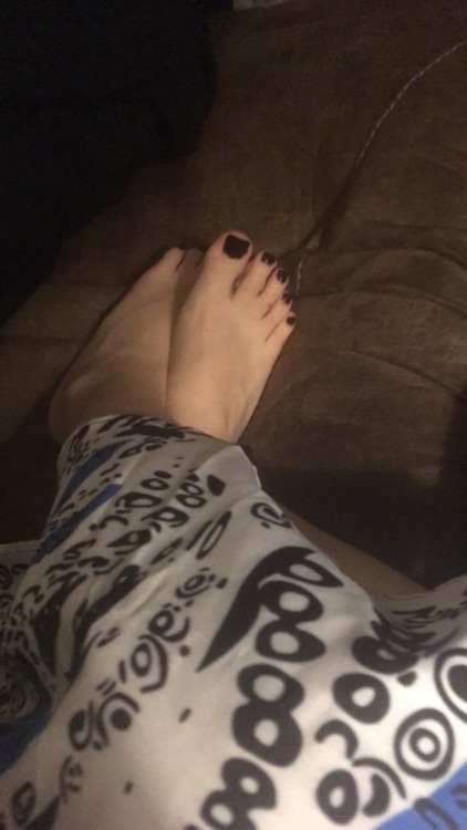 Another sneak peek at Jenny’s feets!