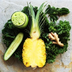 masappetitblog:  The Refresher. Kale + Pineapple + Cucumber + Ginger + Mint.