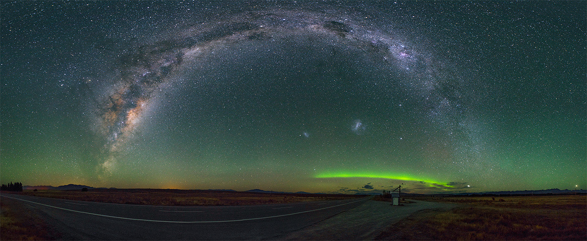 just&ndash;space:  Milky Way arch and Aurora over Mazkenzie county New Zealand