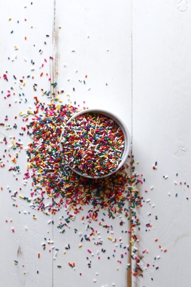 foodffs:  Vanilla Bean Confetti Cookies  Really nice recipes. Every hour.   