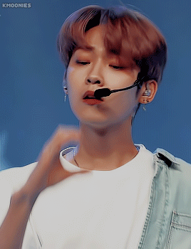 kmoonies: kevin    bloom bloom  190509