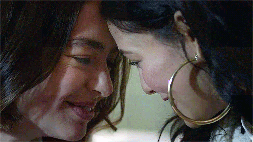 girlcouples: wlwshipper:  “Let’s forehead promise to never leave each other again. Is it obvious that I just made this up?”   girls and love 