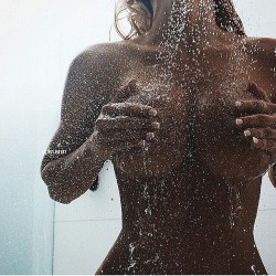 themanliness:  Save water. Shower together! Wise words by @ml.ladies! (på/i Tag your shower partner!)