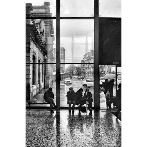 #aviles #estacion #asturias #alsa #invierno #winter #rain #people #gente #places #lugares (en Estaci