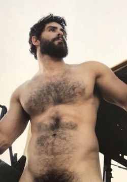 daddieswetdreams:  kikbear3:    Love male fur