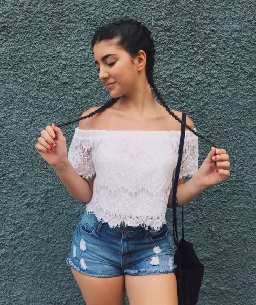 http://streetgrl.tumblr.com/post/156859893912