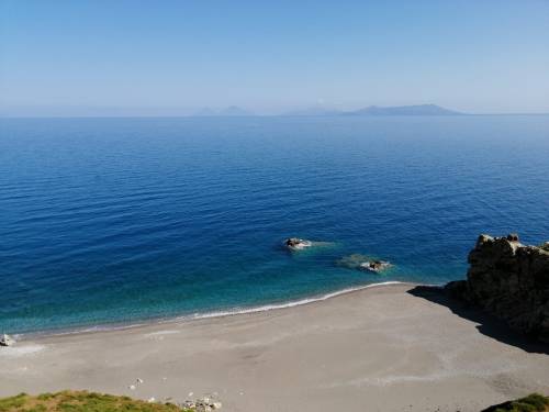 MARINA DI PATTI - foto di MarcoOggi i miei pensieri non vivono ne di amore ne di arte. Vogliono solo