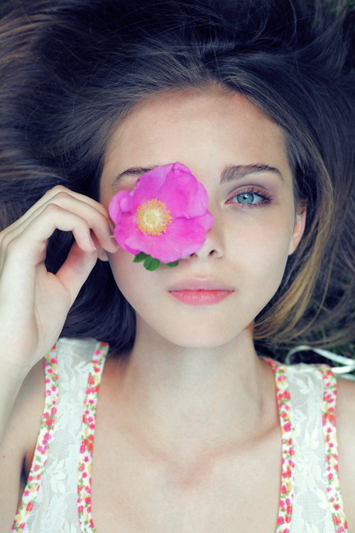 ishotgirls:  GIRLS FEED iShot Girls HOME ISHOTAPP.COM
