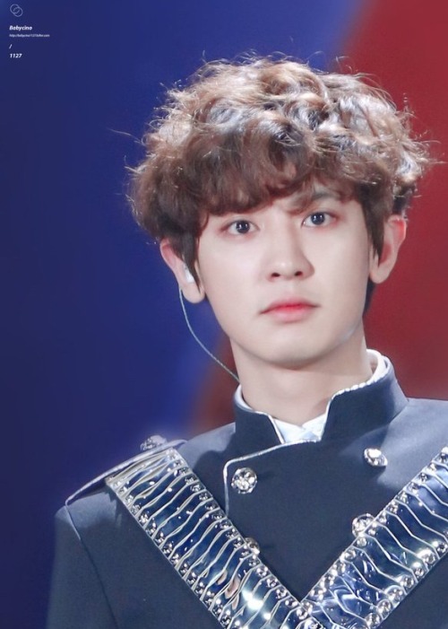pcys-l: Chanyeol’s curly hair compilation