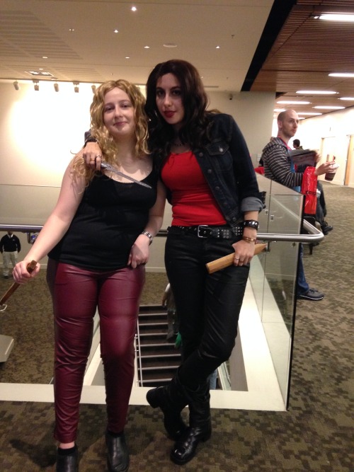 veliseraptor:Faith and Buffy party at Geek Girl Con. Well. “Party” with some extra stabbing. And Buf