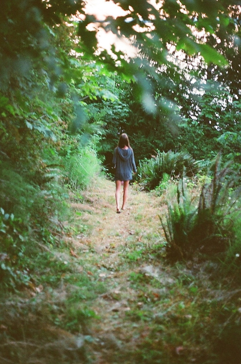 bvddhist:  urbanthropologie:  underthe-waves:  underthe-waves:  last summer on film
