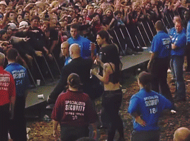mrrightandmrbubble:  Brody throwing her guitar into the crowd @ Reading
