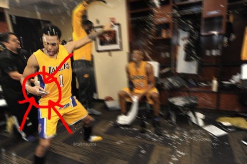 kingjaffejoffer:  D’Angelo Russell out here schemin’ again