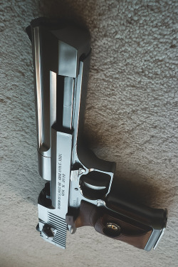 billionaired:  Desert Eagle.