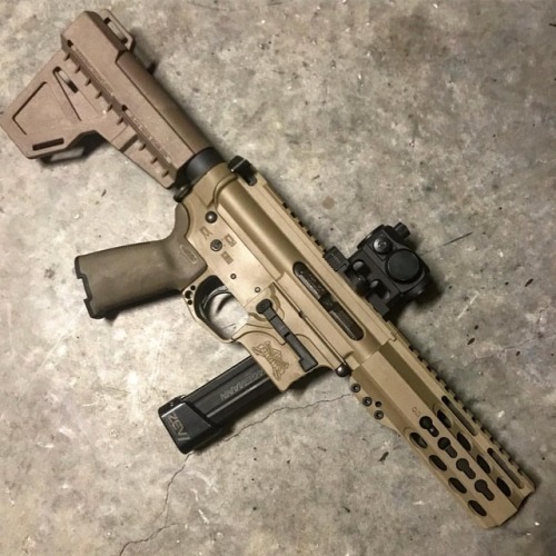 Some @cerakote coyote tan with FDE variations #building #pdw #ar15 #sbr #223 #556 #guns #gunsdaily #