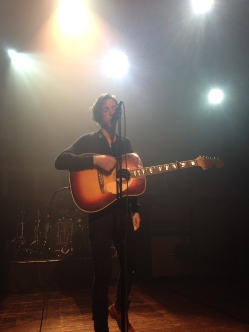 alreetsern:  Catfish and the Bottlemen in Chicago (10/10/15) (((((((both photos are mine x))))))))